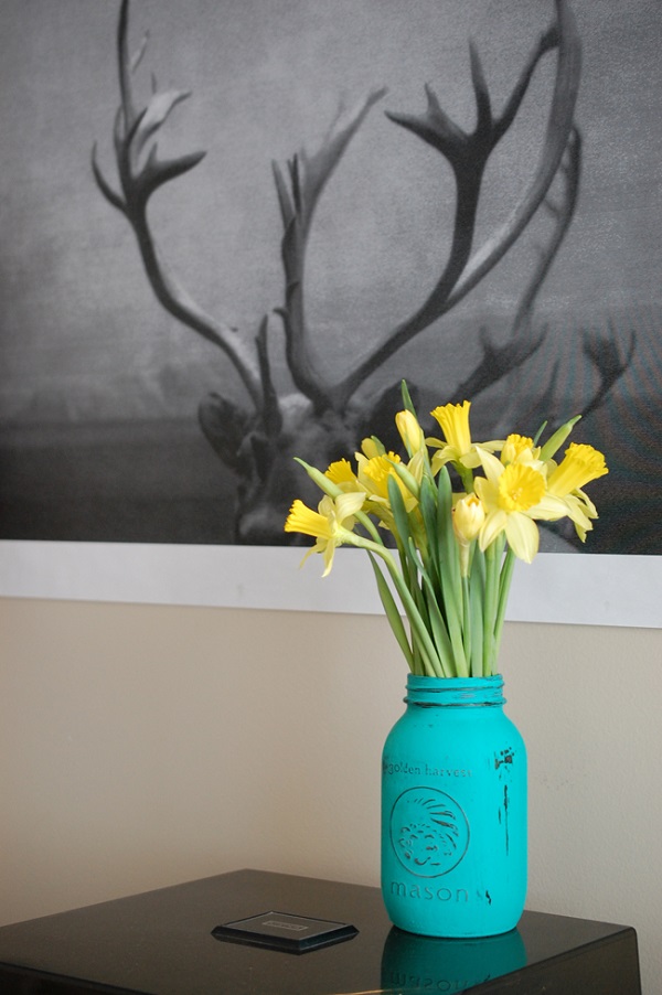 Painted mason jar flower vase