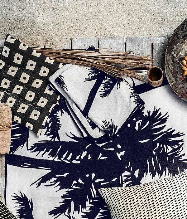 Palm tree motif blanket