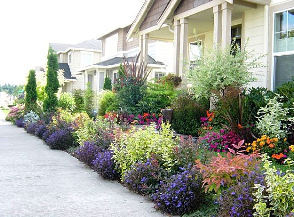 Rowhouse with beautiful landscaping