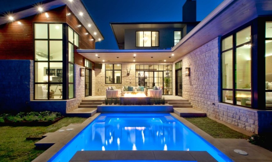 Contemporary Texas Residence Combines Antique Touches With Cool Blue Accents