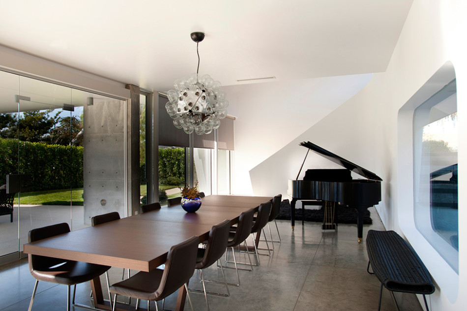 dining area with piano