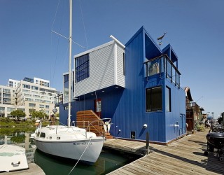 floating house boat