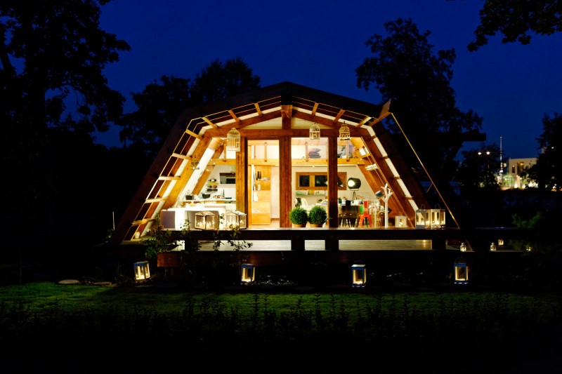 night view - self-sustainable home