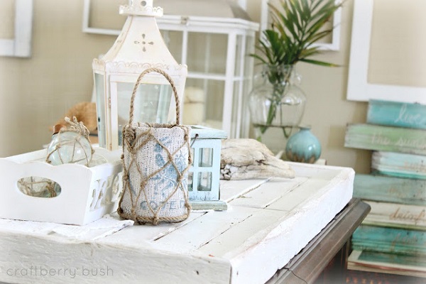 Beach lantern made of burlap and rope