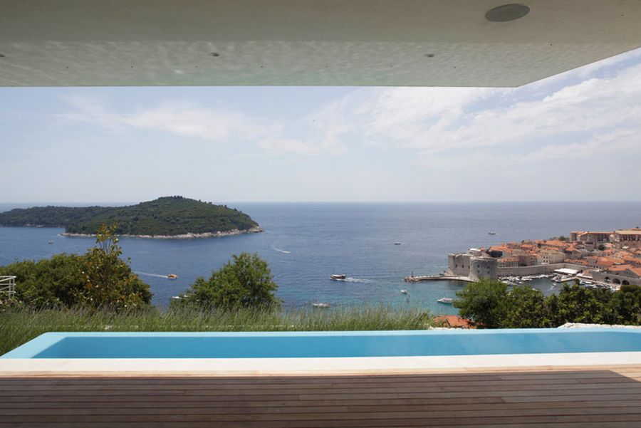 Beautful views of lokrum island and dubrovnik from House U