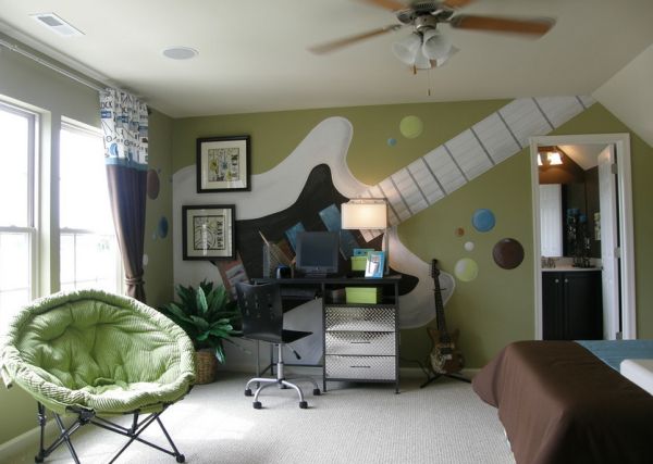 Catchy wall mural enlivens this modern kids' bedroom