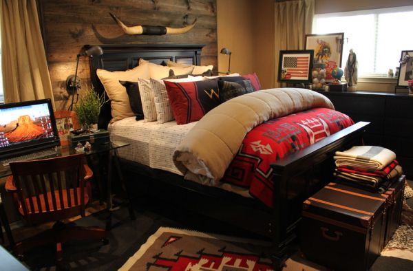 Cozy and relaxing bedroom uses deeper tones of red and blue