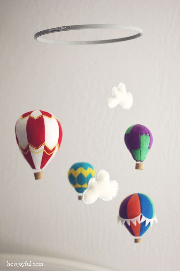 Felt hot air balloon mobile