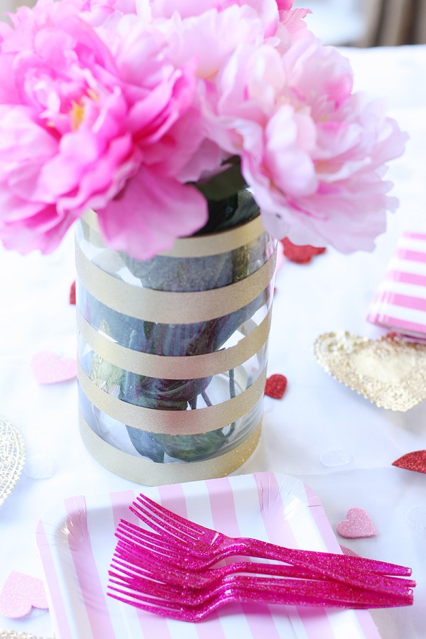 Glittery gold striped vase DIY