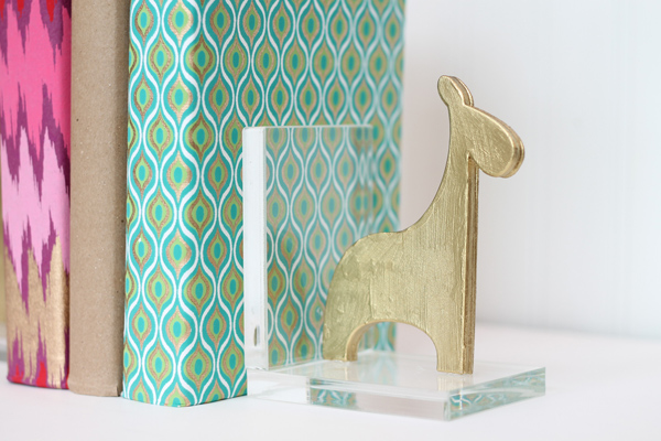 Gold giraffe bookend tutorial