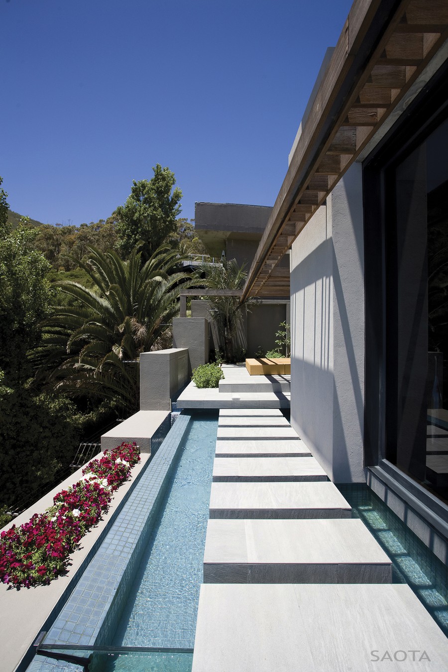 Green exterior of Cape Town Residence