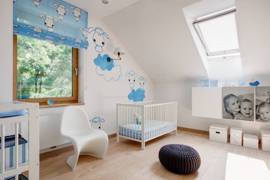 Lovely nursery in white and blue