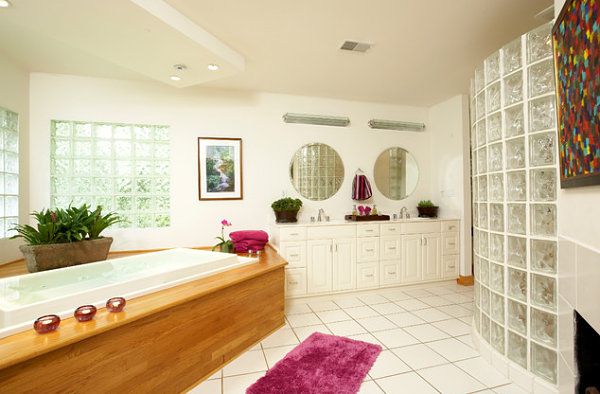 Modern white bathroom with glass block