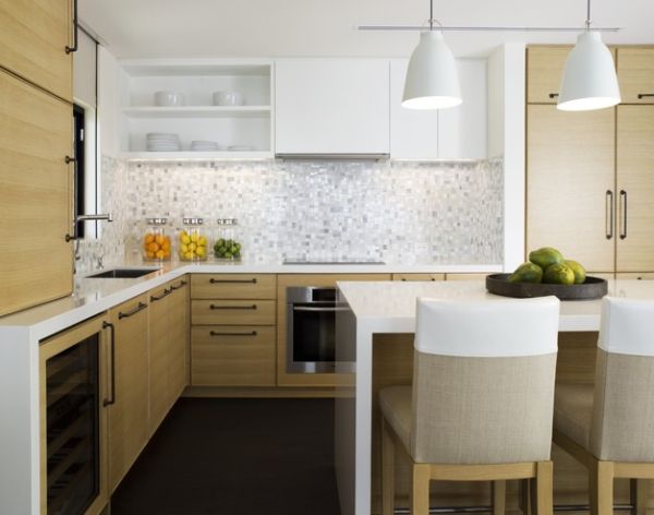 Neutral backsplash makes the fruit additions more noticeable