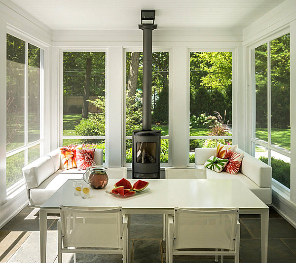 Refreshing white sunroom