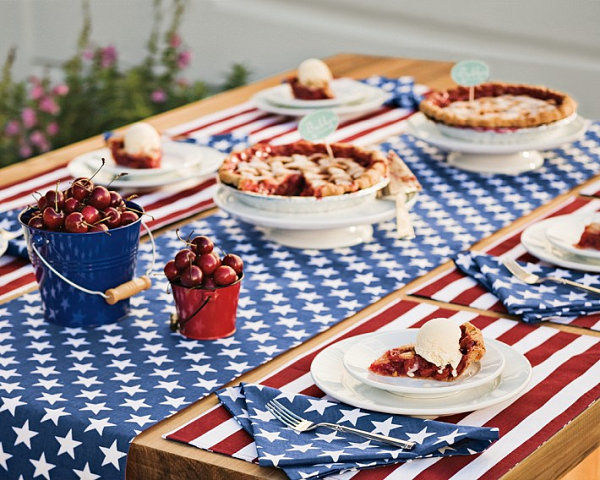 Star- and stripe-themed linens