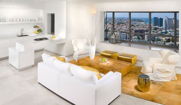 Stunning living room in white and gold