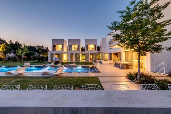 Stylish home in Israel designed by architect Nestor Sandbank