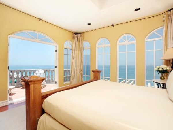 Wonderful bedroom view made easy on the eyes by high tech film