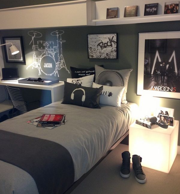 Teen boys' bedroom is all about music motif splattered generously