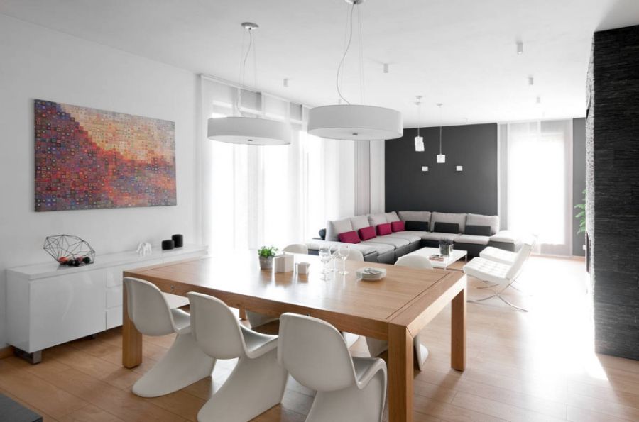 Verner Panton chairs in the dining space