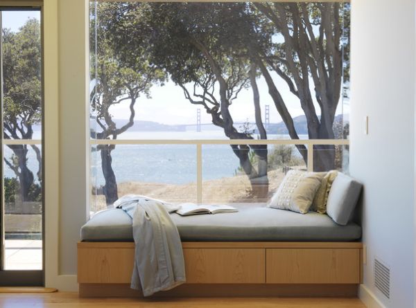 View of the Golden Gate Bridge - Perfect nook for the daybed!