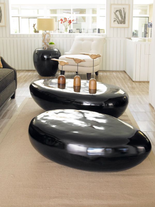 Black River Stone Table brings in plenty of gloss!