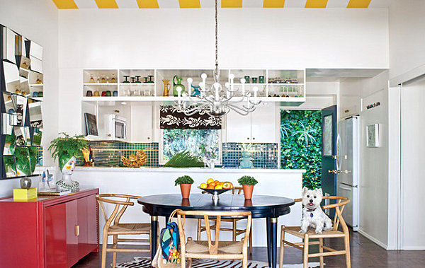 Bold kitchen with greenery