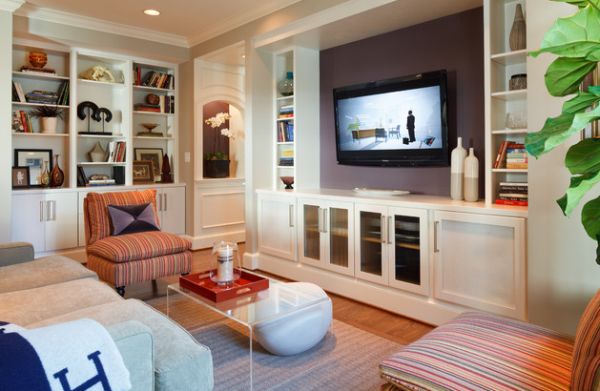 Clear coffee table allows a full view of the wool stone