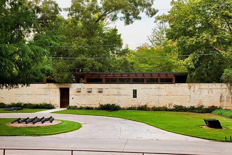 Garden at Lakefront Residence in Austin, Texas