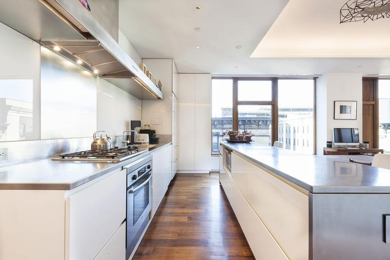 Glossy kitchen counter shelves