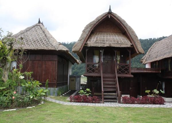 Lakeside huts in Batur, Kintamani