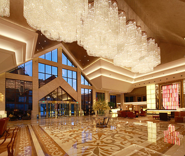 Lobby of the Hilton Hangzhou Qiandao Lake Resort