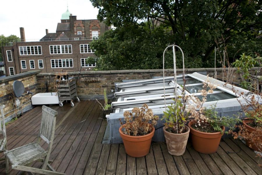 Lovely rooftop with ample space