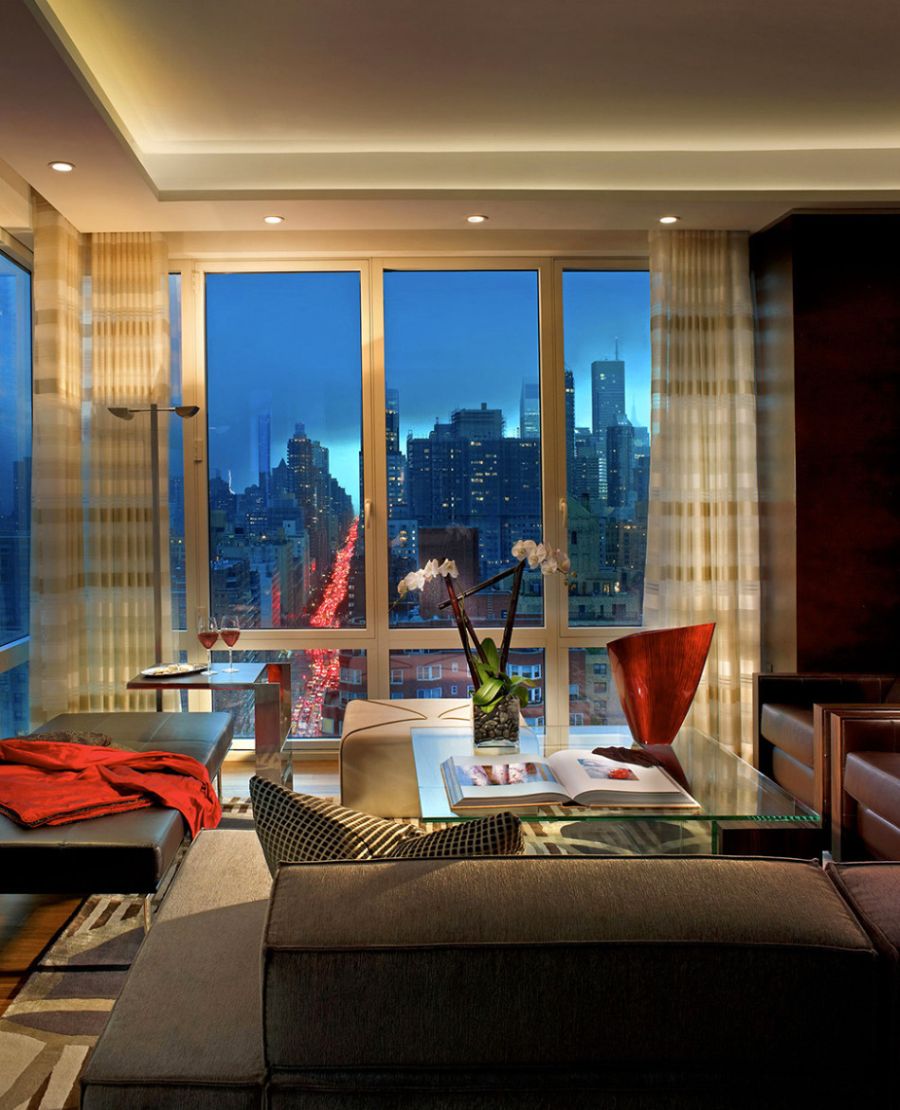 Lovely view of city skyline from the New York apartment