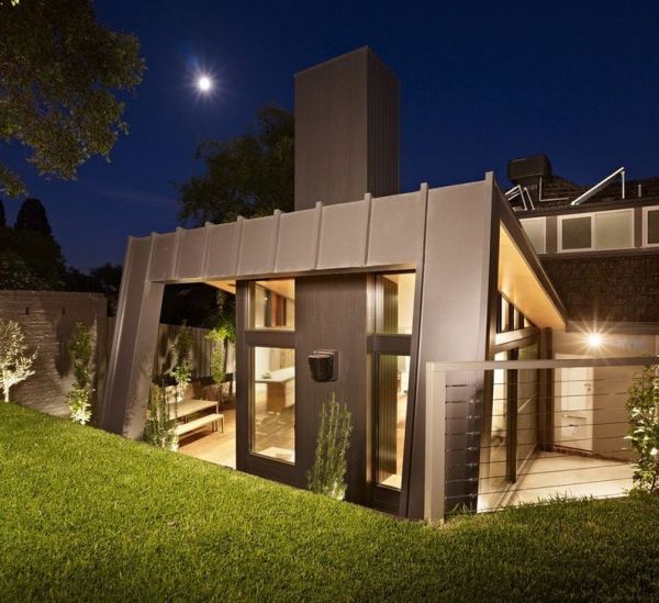 Modern extension to the Kew House in Melbourne