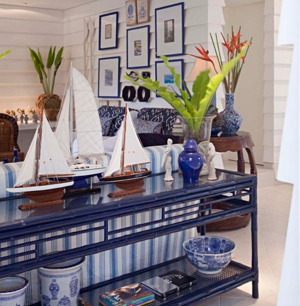 Deco sailboat wood blue-white maritime table