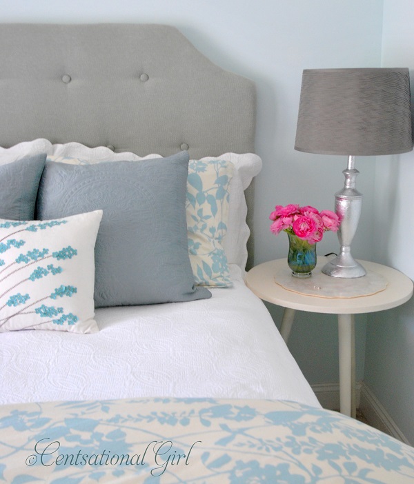 Tufted upholstered headboard