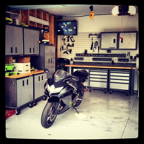 dream motorcycle garage (16)