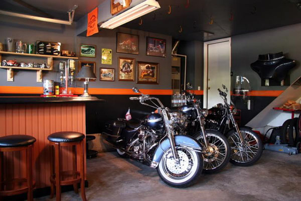 motorcycle garage