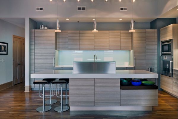 Beautiful contemporary kitchen that showcases the rule of three!