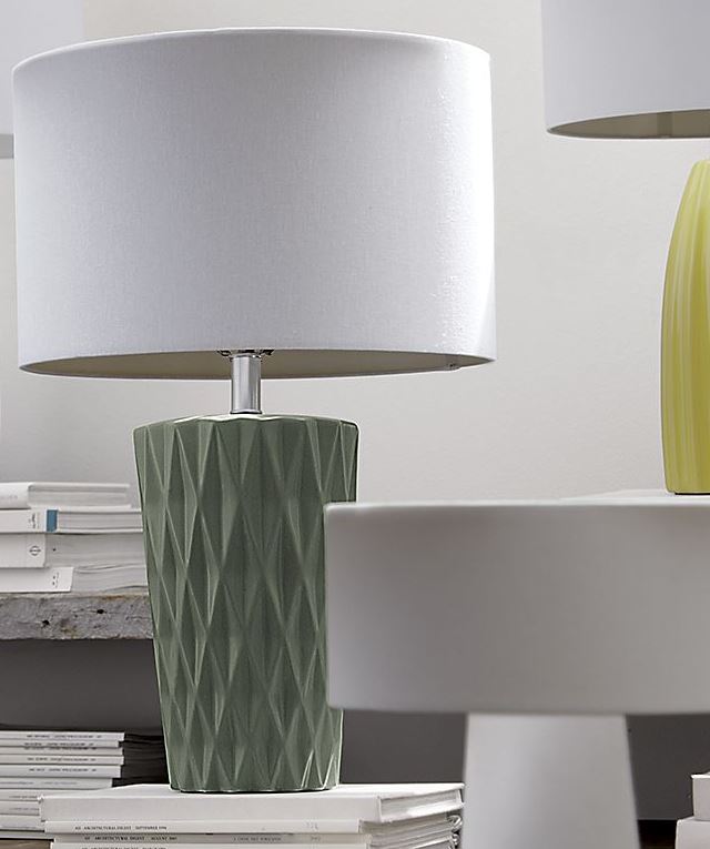 Chic table lamp with geometric detailing