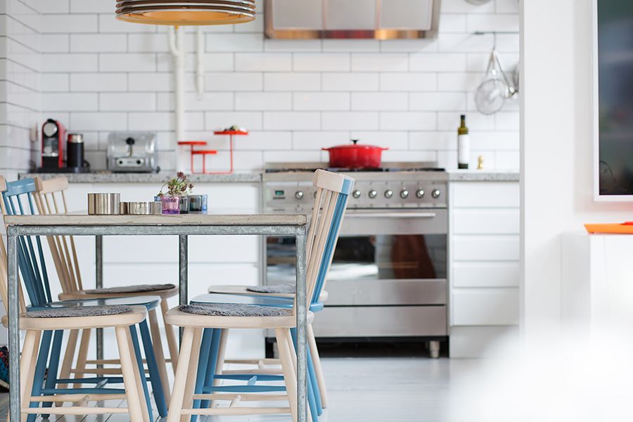 Dining table chairs in white and blue