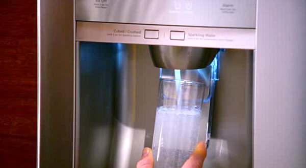 Fill your glass with the help of the new Samsung Four-Door Refrigerator
