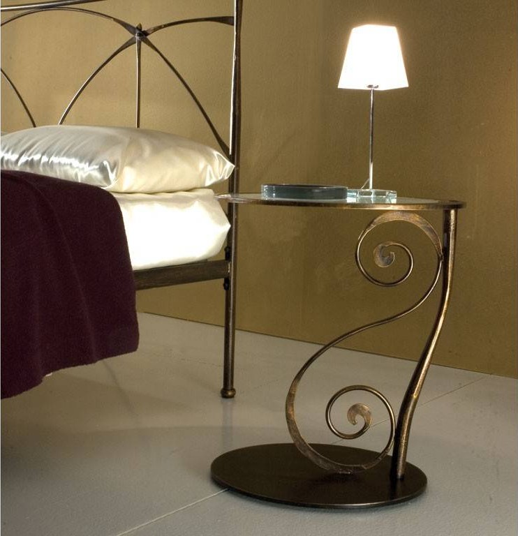 Galle 2 wrought iron bedside table with ricciolo scroll decoration