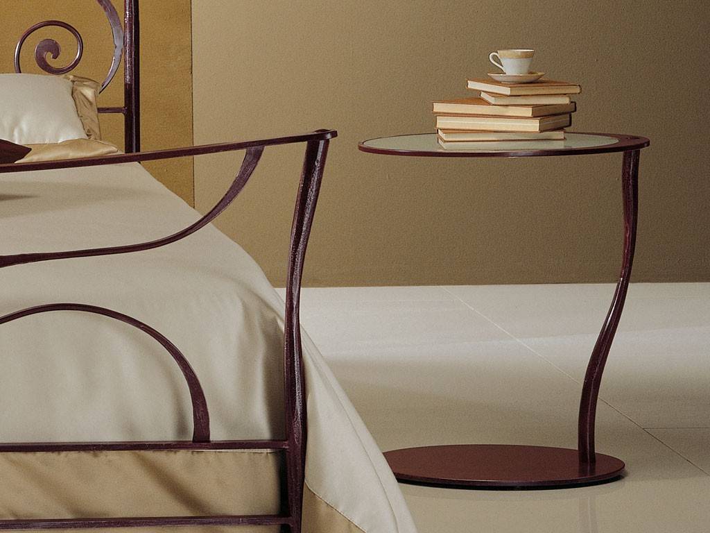 Galle wrought iron bedside table in brown