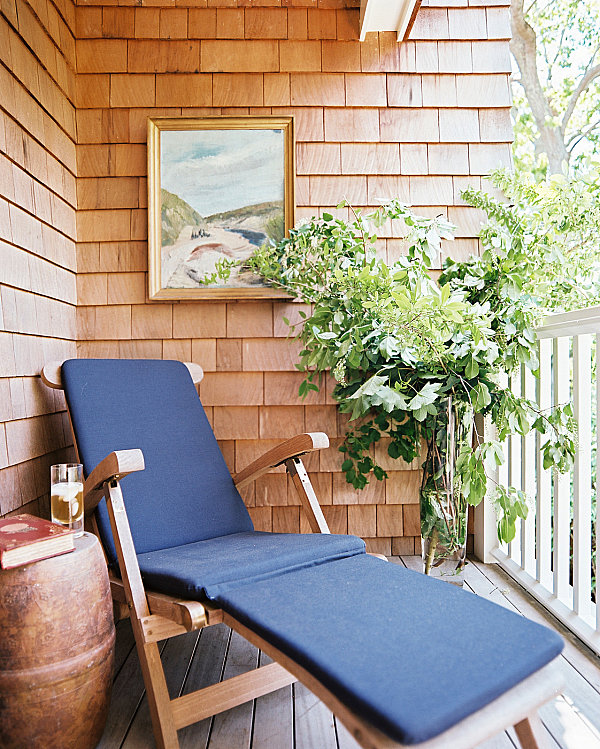 Lounge chair on a small balcony