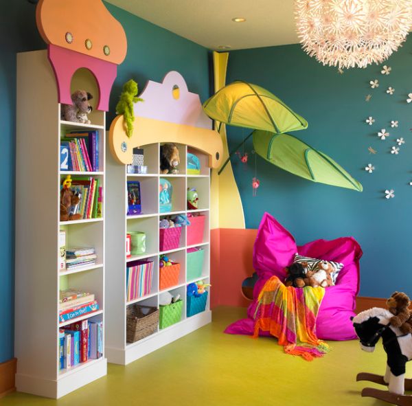 Maskros Pendant Lamp and strong colors light up this kids' room beautifully