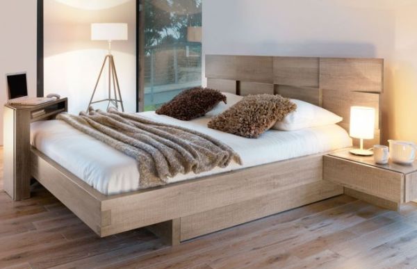 Mervent Collection Bed