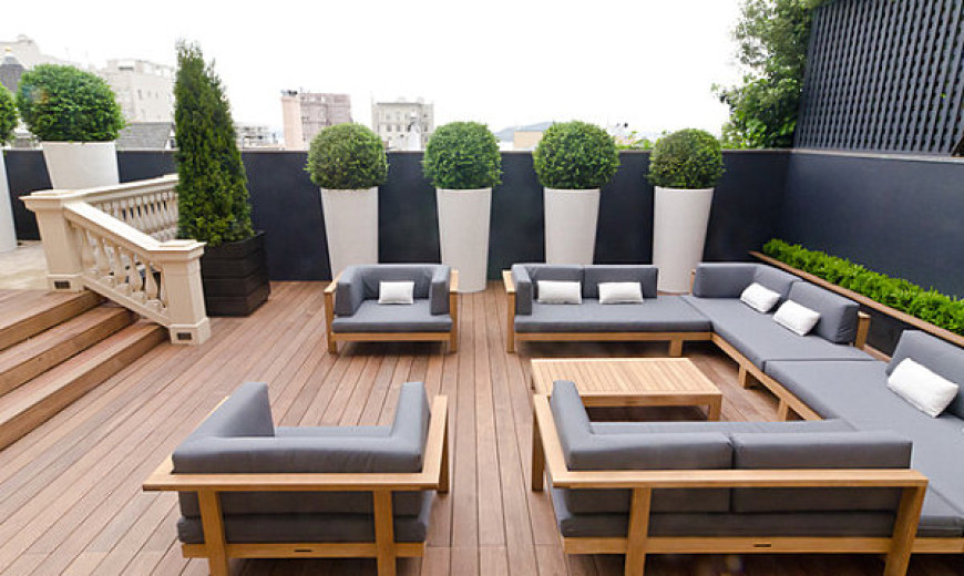 18 Modern Outdoor Spaces